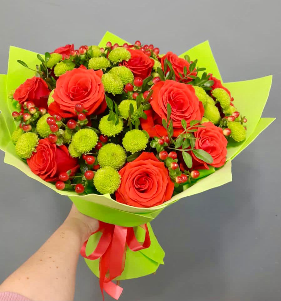 Букет цветов из: Хризантемы и Розы в Стародубском