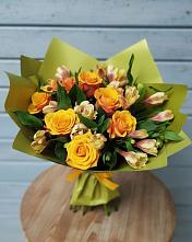 Букет цветов из:  Альстромерии и Розы в Стародубском