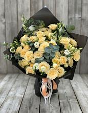Букет цветов из:  Розы и Лизиантусы в Стародубском