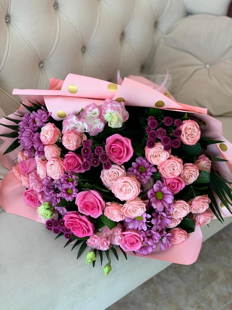 Букет цветов из: Хризантемы, Розы и Лизиантусы в Стародубском