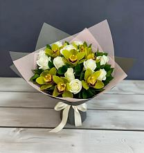 Букет цветов из:  Орхидеи и Розы в Стародубском