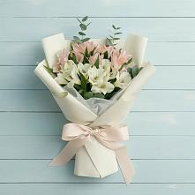 Букет цветов из:  Альстромерии в Стародубском