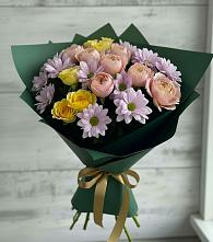 Букет цветов из:  Хризантемы и Розы в Стародубском
