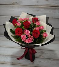 Букет цветов из:  Розы #REPLACE_PRED# Стародубском