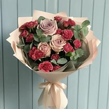 Букет цветов из:  Гвоздики и Розы в Стародубском