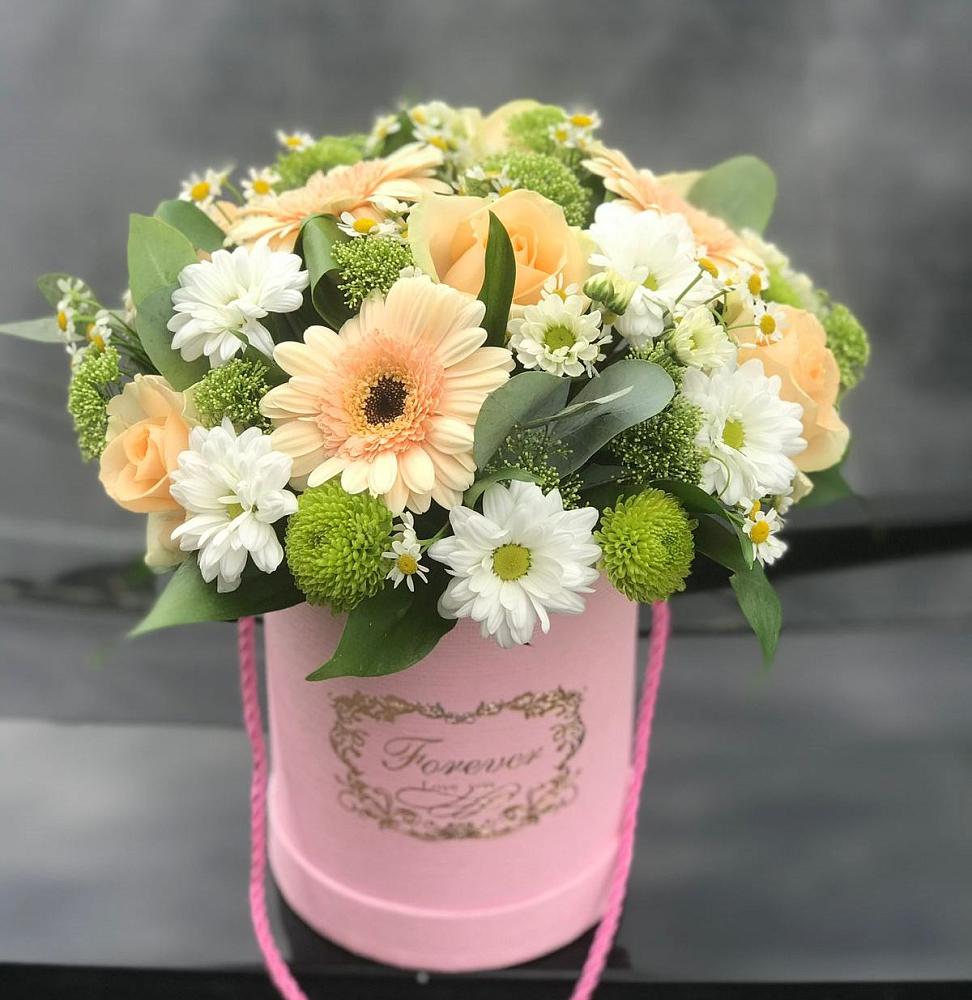 Цветочная композиция из Розы, Герберы и Хризантемы в шляпной коробке в Стародубском