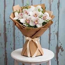 Букет цветов из:  Орхидеи и Розы в Стародубском
